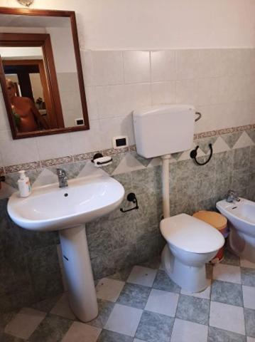 B B Casa Vacanze Il Pino Di Pino Lascari Bagian luar foto